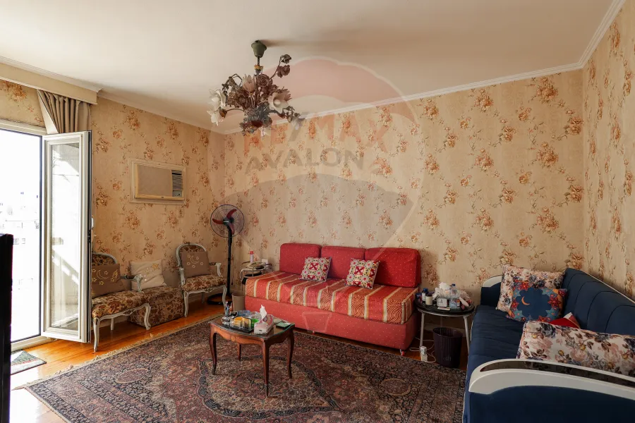 Apartment for sale 265 m Louran (on the tram directly)