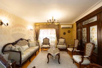 شقة للبيع 195 م رشدي (خطوات من ش سوريا)