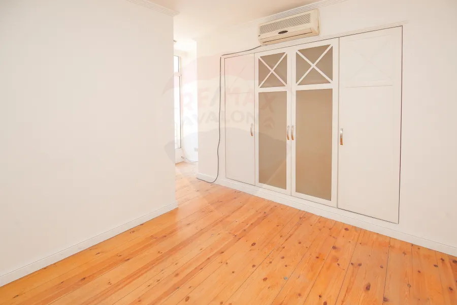 شقة للبيع 270 م كفر عبده (ش الإسماعيلية)