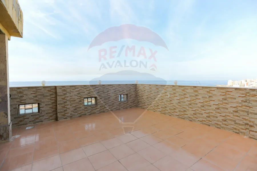 Duplex for sale 500 m Al-Saraya (Directly on the sea)