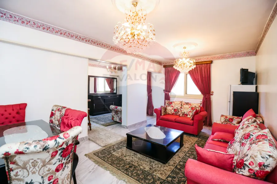 شقة للبيع 110 م ميامى ( ش بن النقيب متفرع من شارع 45)