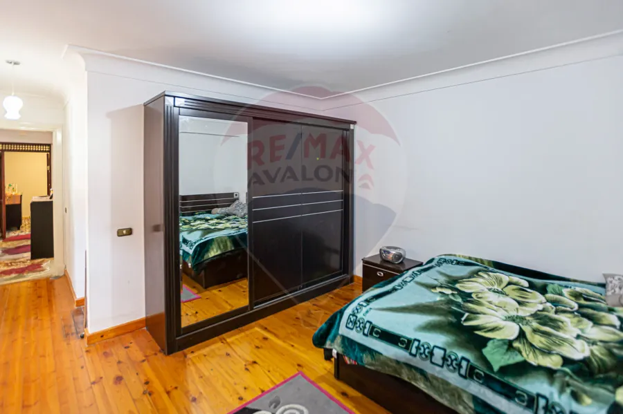 شقه للبيع 185 م لوران (ش سيرهنك )