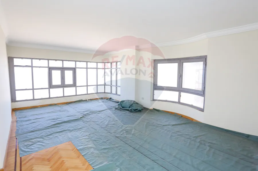 Apartment for sale 230 m Saba Basha ( Directly On The Sea )
