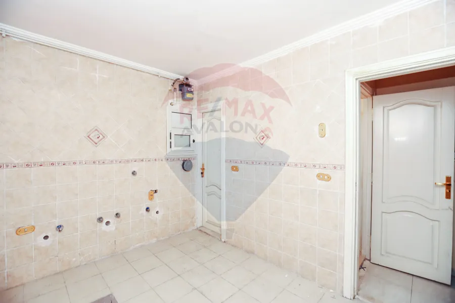 Duplex for rent 215 m Stanly ( Sec Num Branched from the sea )