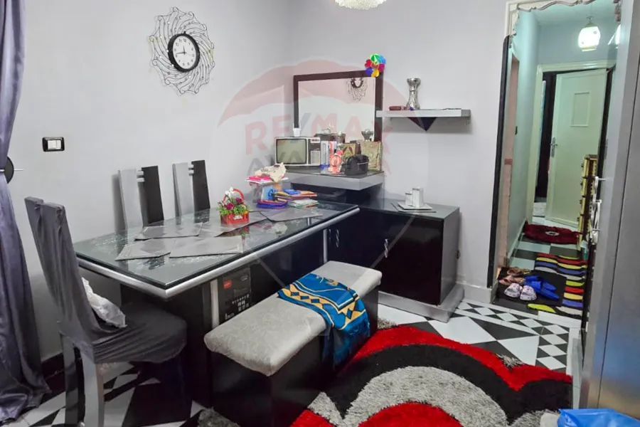 شقة للبيع 90 فلمنج (بجوار مستشفى المبرة)