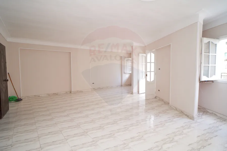 شقة للبيع 145 م سيدي جابر (على الترام)