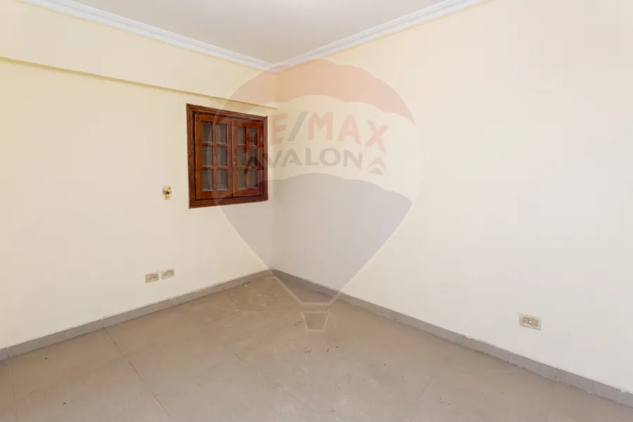 Apartment for sale 135 m Louran (steps from the sea)