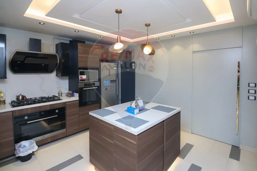 Apartment for sale 225 m Laurent (Al-Eqbal St.)