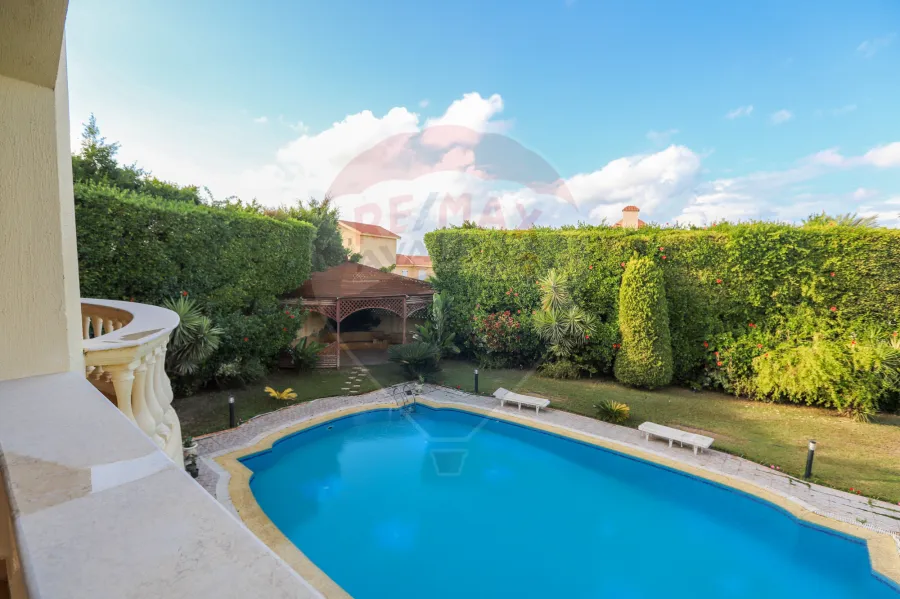 ڤيلا مسجلة شهر عقاري للبيع 1,200م كينج مريوط (بجوار فندق افريكانا)ڤيلا مسجلة شهر عقاري للبيع 1,200م كينج مريوط (بجوار فندق افريكانا)