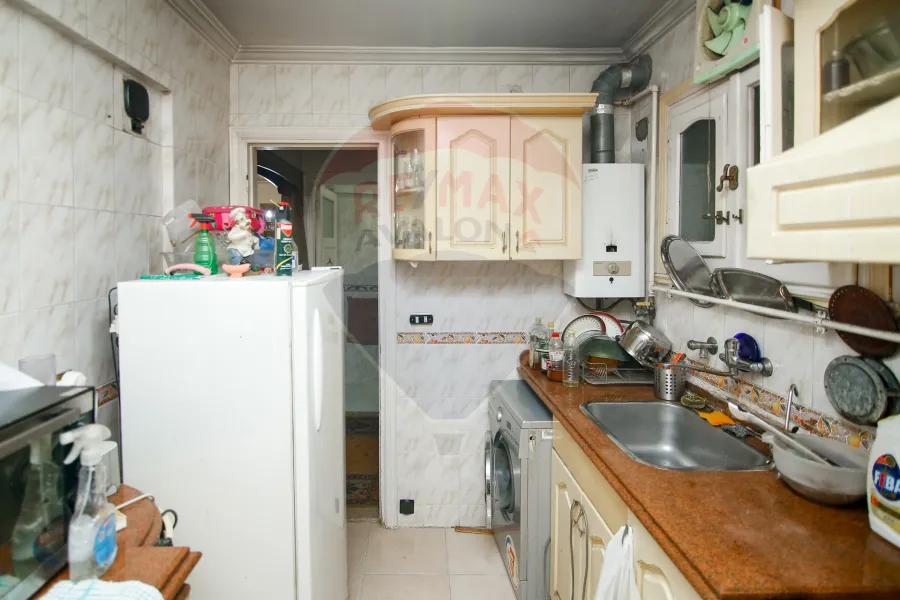 شقة للبيع 165 م كامب شيزار (ش بورسعيد الرئيسي - عمارة براند)