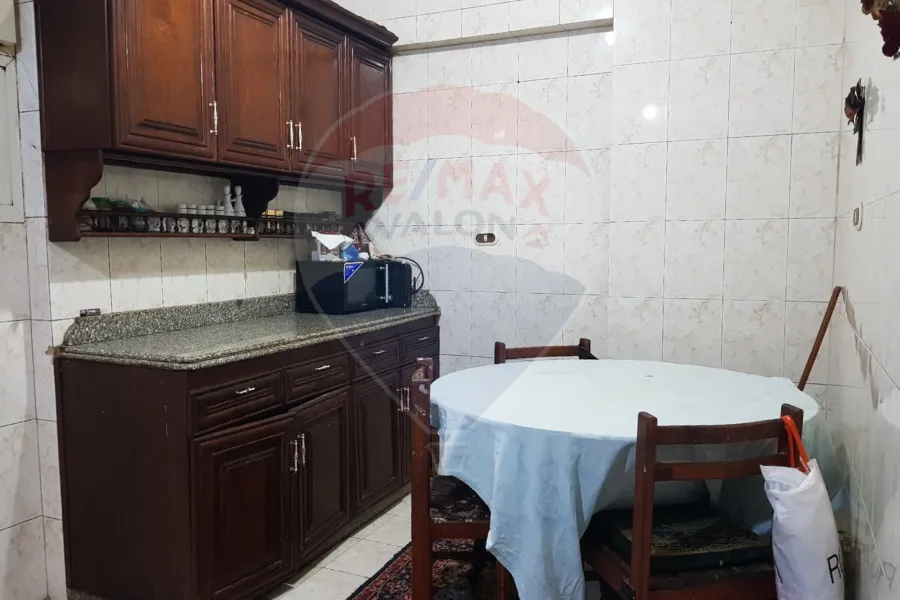 شقة للبيع 215 م فيكتوريا ( ش الجلاء )