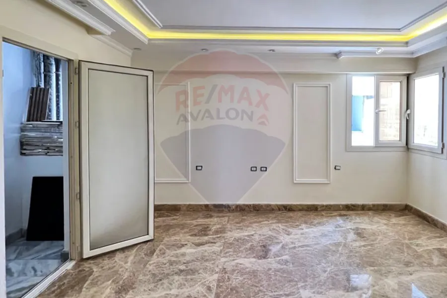 شقة للإيجار 180 م سموحة (جراند فيو)