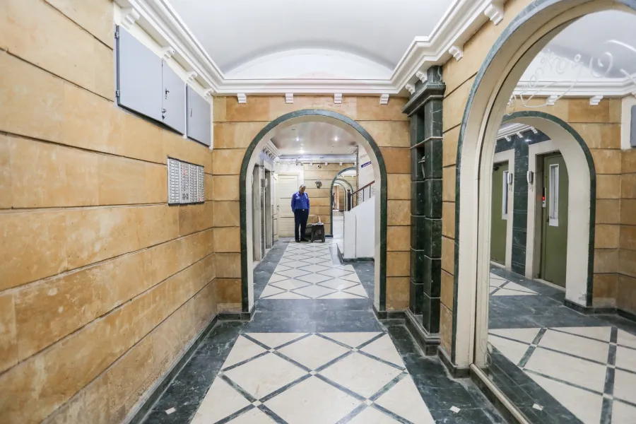 شقة للايجار 100 م صافي سموحة (طريق 14 مايو - ابراج السرايا)