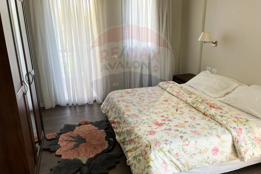 فيلا للايجار المفروش 242 م كينج مريوط  (كومباوند جوار)