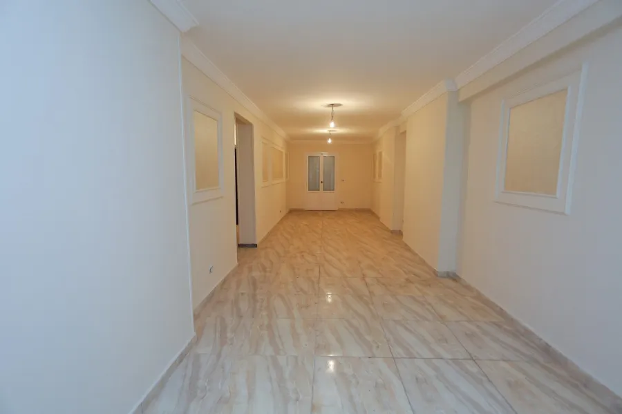 شقة للإيجار 150م كليوبترا -خلف فندق كليوبترا - ترى البحر