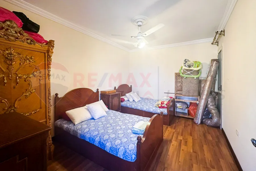 Furnished apartment for rent 227 m Gleem (Mostafa Maher St.)