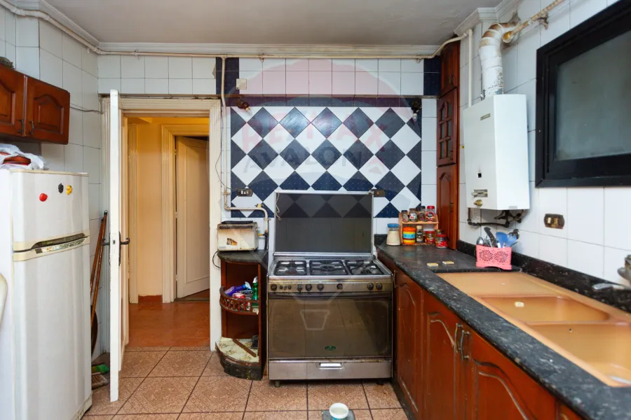 Apartment for sale 380 m Tharwat (second row from the sea)