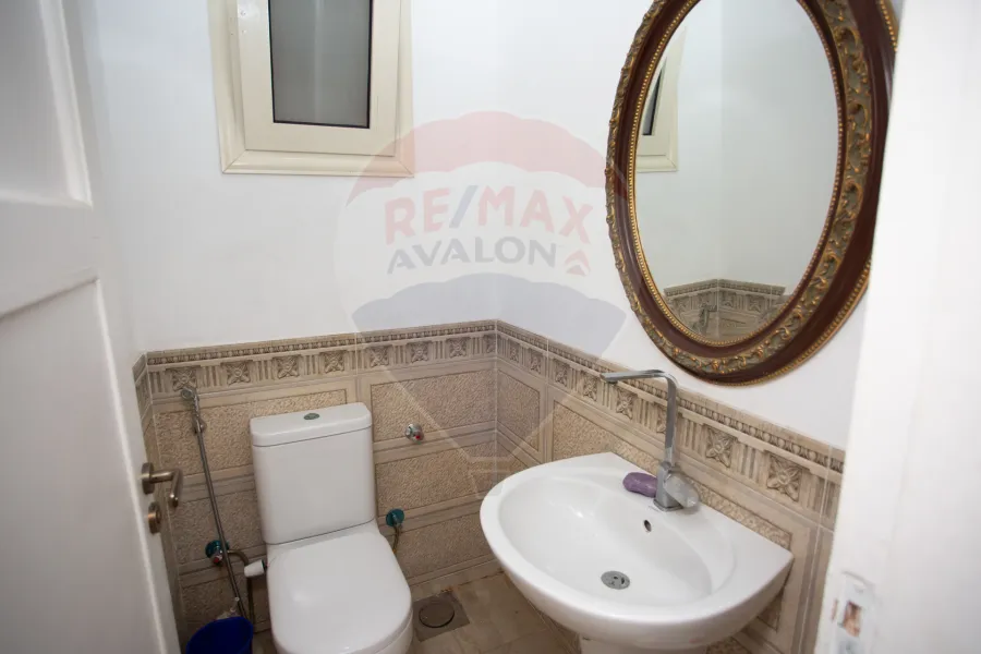 شقة للبيع 150 م وابور المياة (ش عمر الفاروق)