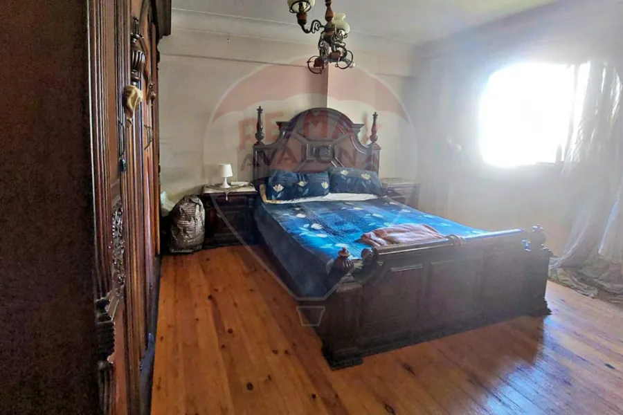 شقه للبيع  105 م سموحة ( ش توت عنخ أمون )