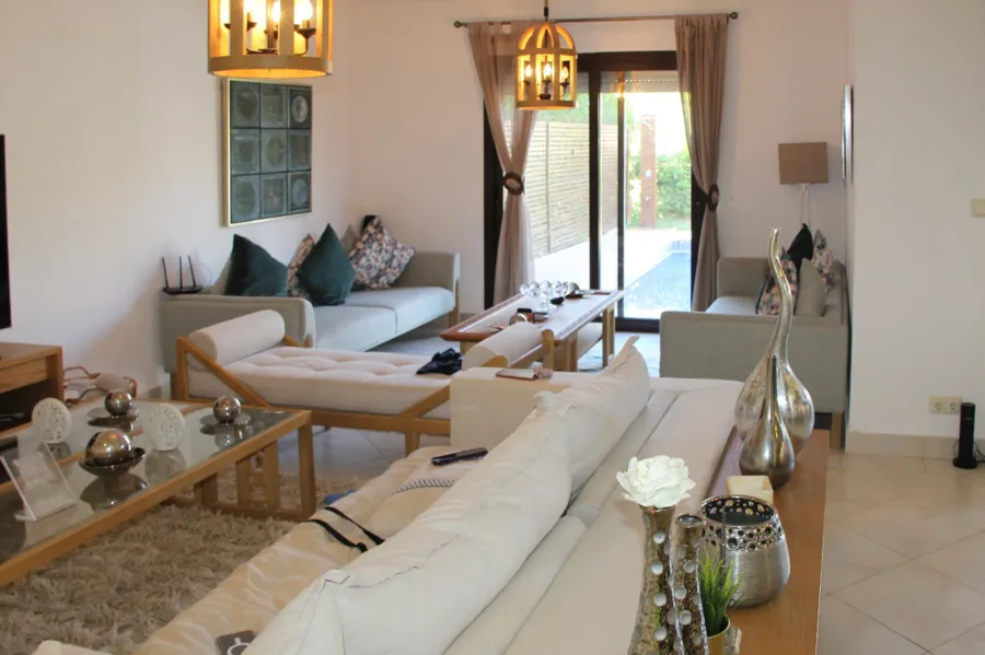 فيلا ستاند ألون للبيع (مراسي - ڤيرونا) 440 م