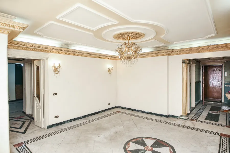 Apartment For Rent 190m Gleem (Steps From Qournish Road)