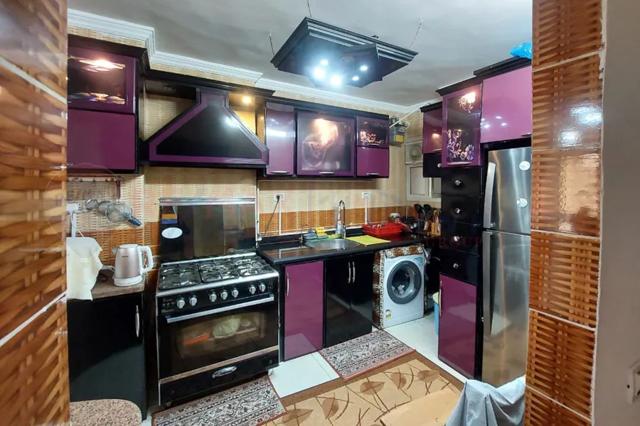 شقة للبيع 165 م الابراهيمية (متفرع من ش جواد حسني)