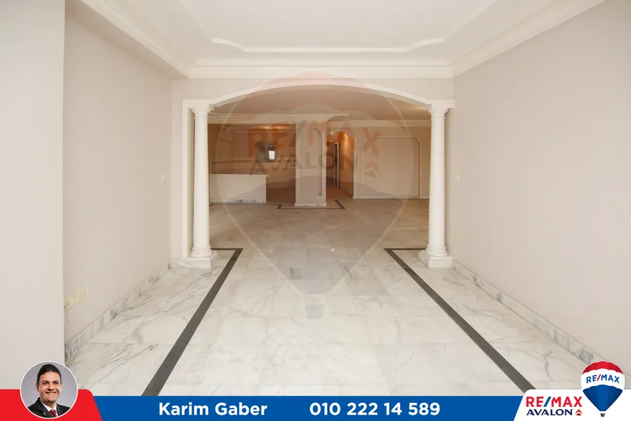 شقة للبيع 270م سموحة (منطقة الفيلات)