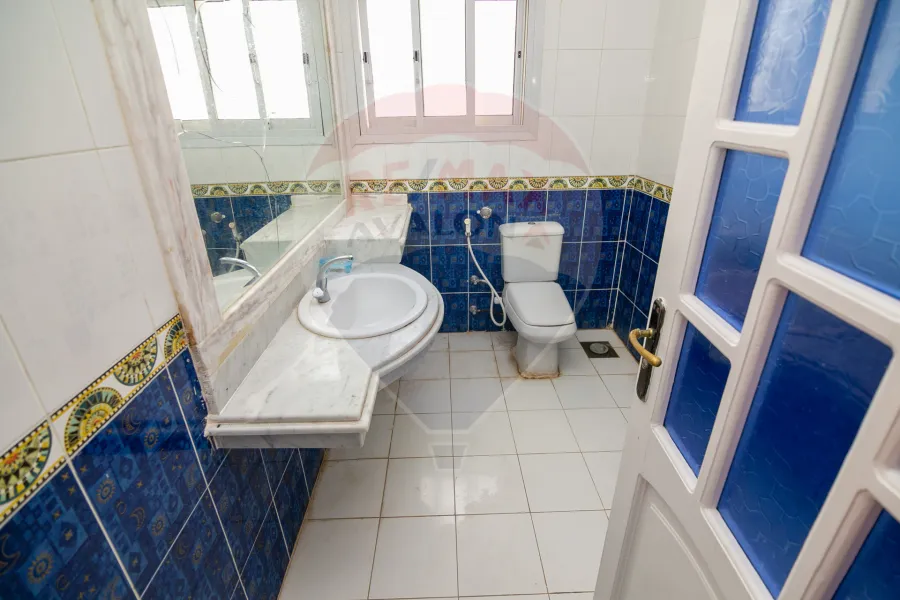 فيلا ستاند ألون للبيع (قرية بدر)  200 م + 120 م جاردن - صف أول بحر - 13,500,000 ج