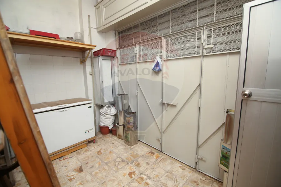 محل للبيع 124 م (ش جلال الدين الدسوقي)