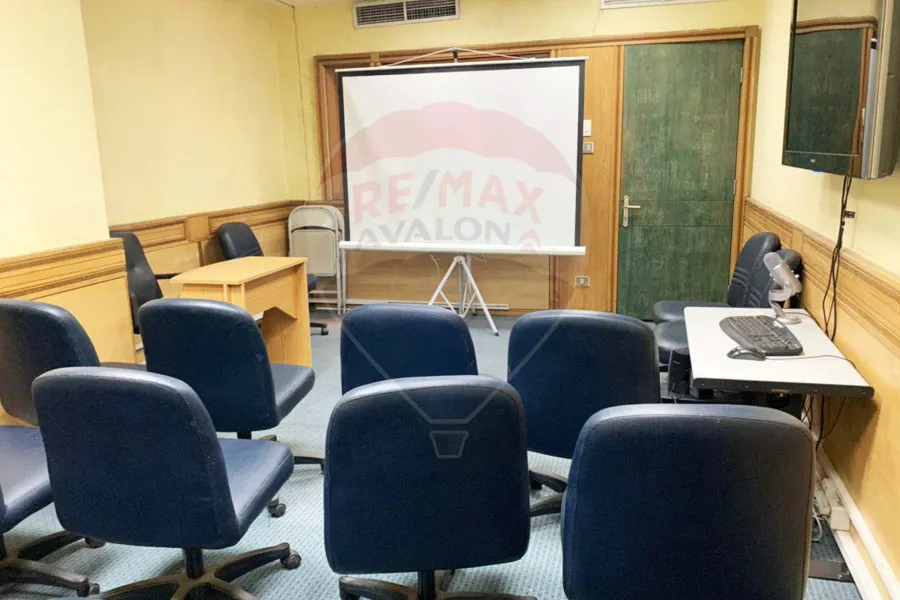 مقر إداري للبيع 1,168 م سموحة (ش 14 مايو)