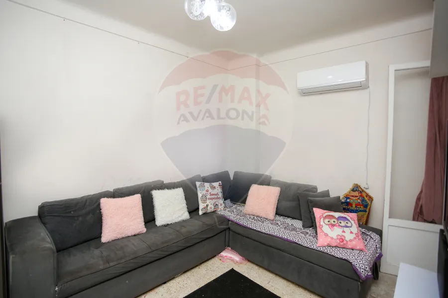 شقة للبيع 80 م جناكليس (ش عمر المختار)