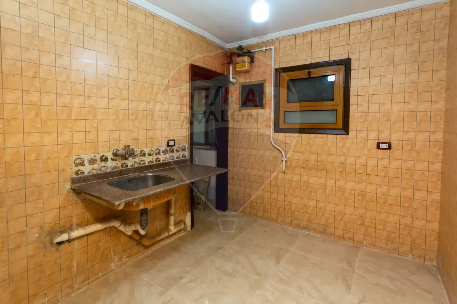 Apartment for sale 135 m Smouha (Victor Emanuel Square St.)