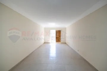 شقة للإيجار 175 م الإبراهيمية (خطوات من نادي سبورتنج)