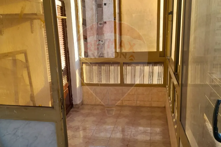 شقة للايجار 120 م مصطفي كامل (عمارات الضباط)