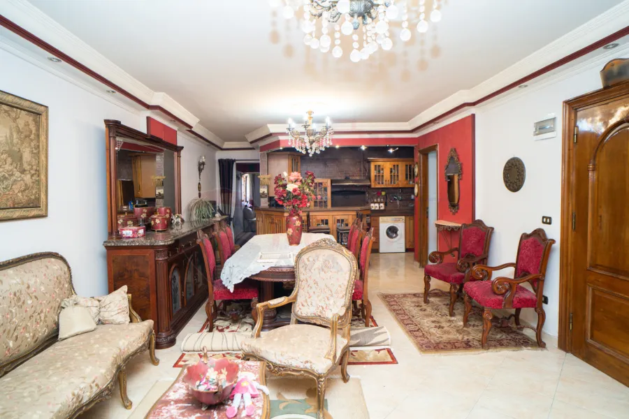 شقة للبيع 160 م بولكلي (ش المصحة)