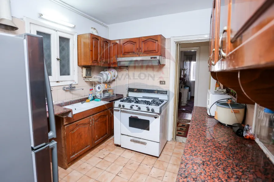 شقة للبيع 135م الإبراهيمية (خطوات من البحر)