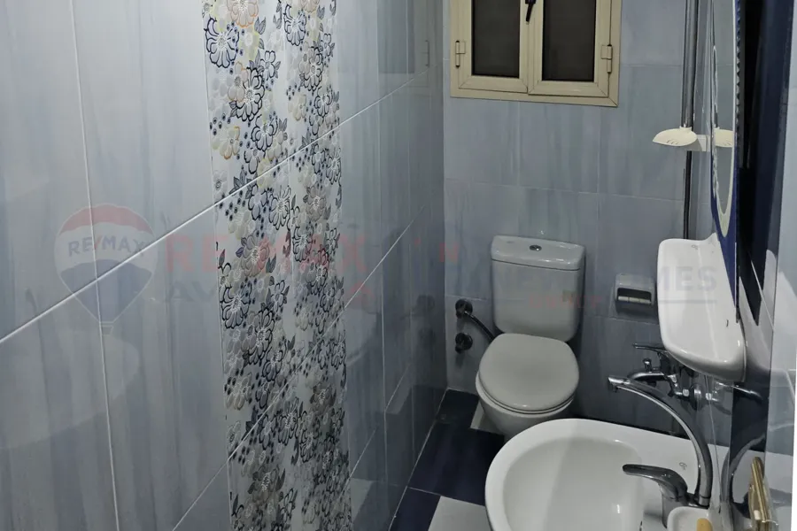 شقة للبيع 134 م محرم بك (كمباوند محرم باشا)