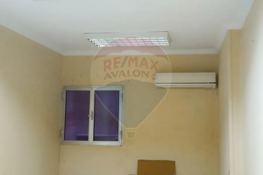 شقة إداري للإيجار 185 م جليم (ش أبو قير الرئيسي)