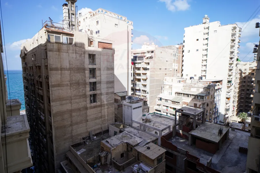 Apartment for Sale 135 m Louran (Steps from sea)