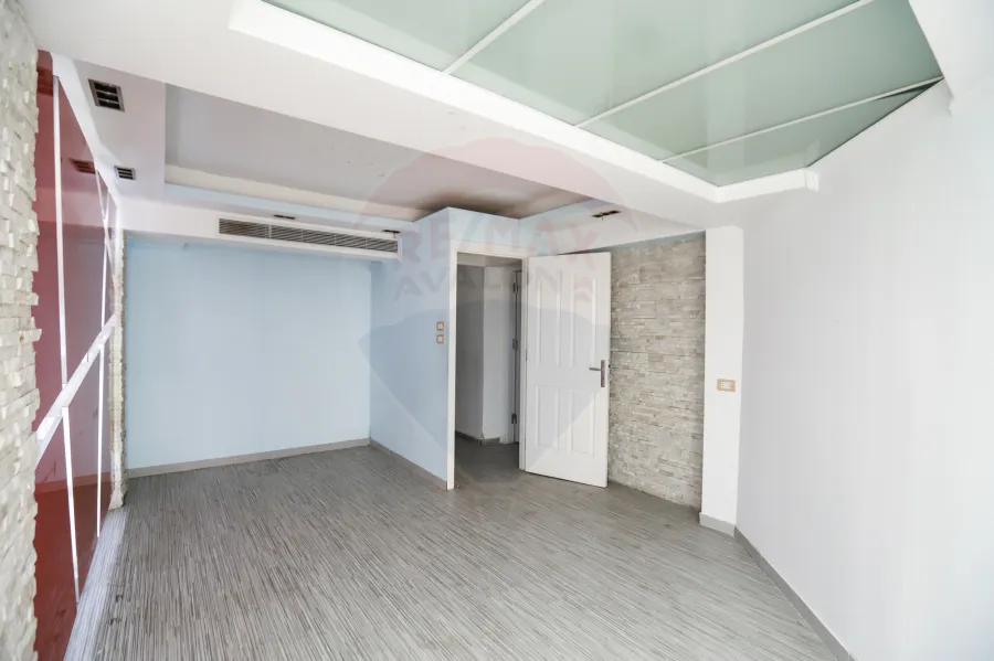 شقة دوبلكس للبيع 400 م لوران (ش محمد صدقي)