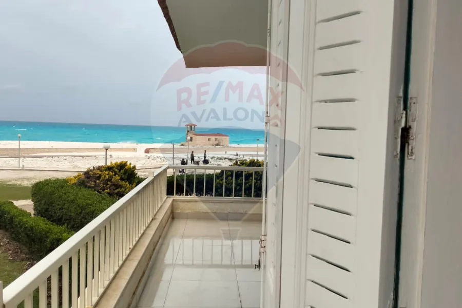 فيلا ستاند الون للبيع (البوسيت) 727 م