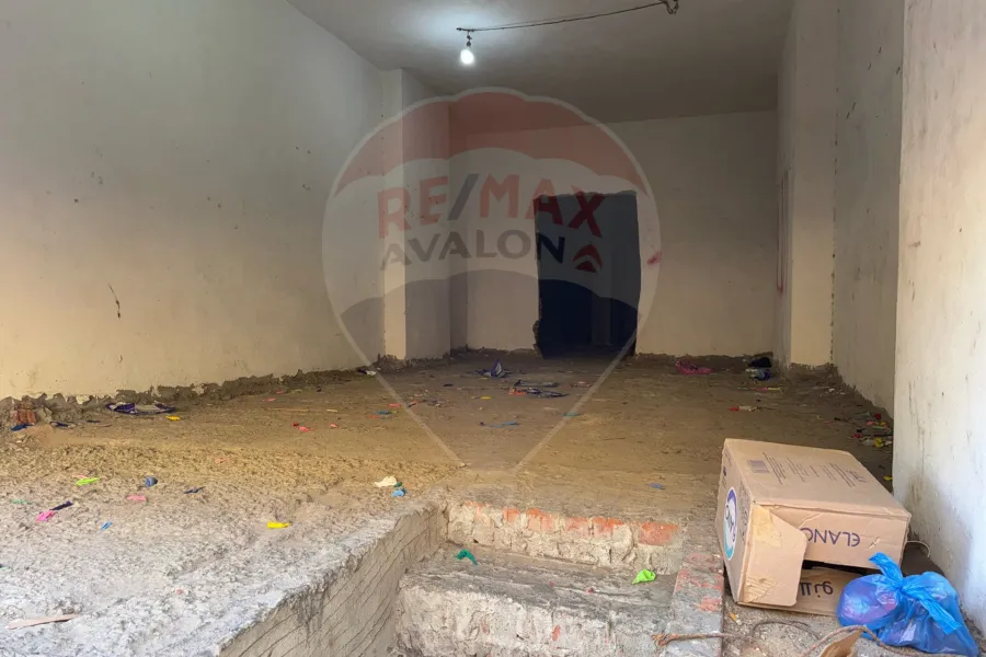 محل للإيجار 65 م سموحة (متفرع من ش زكي رجب)