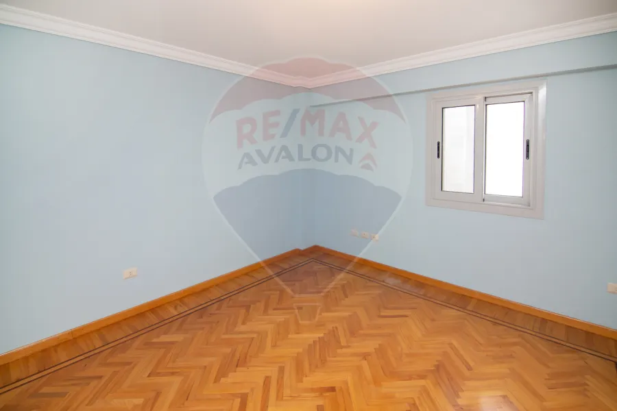 شقة للبيع 256 م سابا باشا (أبراج السرايا رويال بلازا)