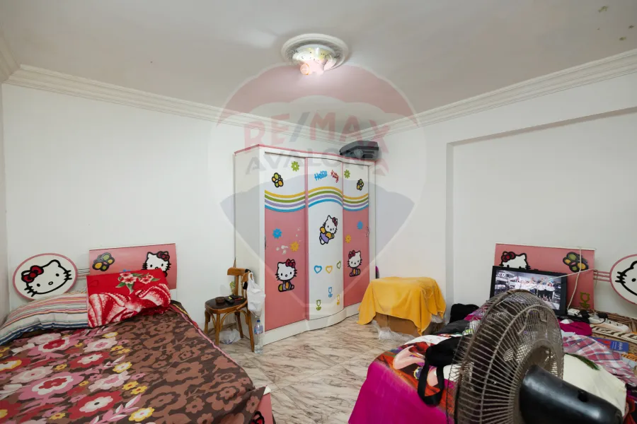 شقة دوبلكس للبيع 130 م سيدي بشر (خطوات من البحر)