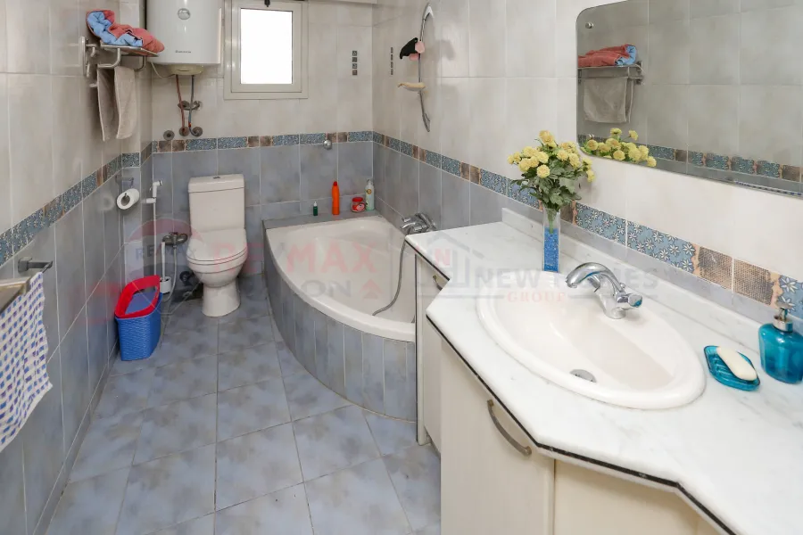 Duplex apartment for sale 314 m Moharam Bek (Moharam Basha district)