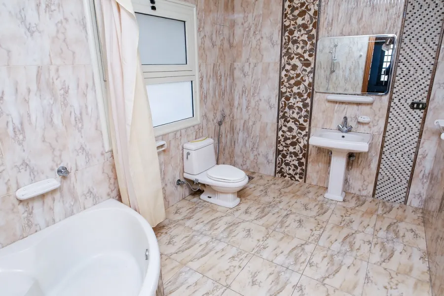 شقة للايجار 300م ستانلى (ش عبد العزيز فهمى)