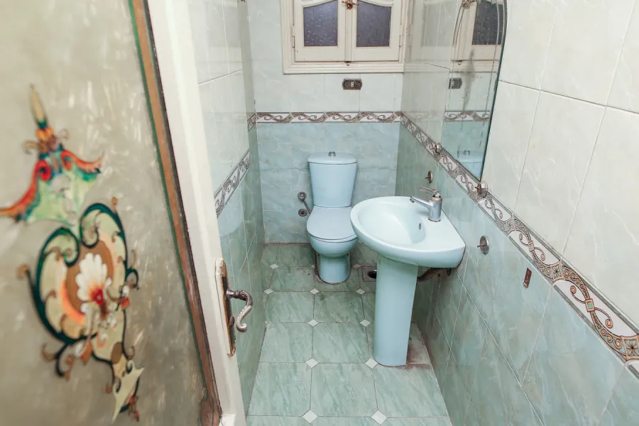 Apartment For Rent 190m Gleem (Steps From Qournish Road)