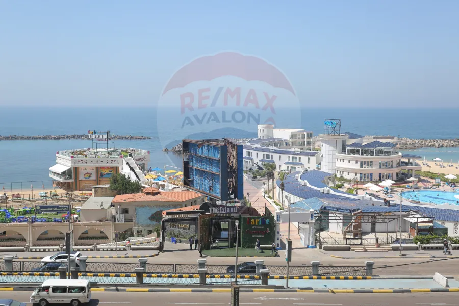 شقة للبيع 145م مصطفى كامل (مساكن الظباط )