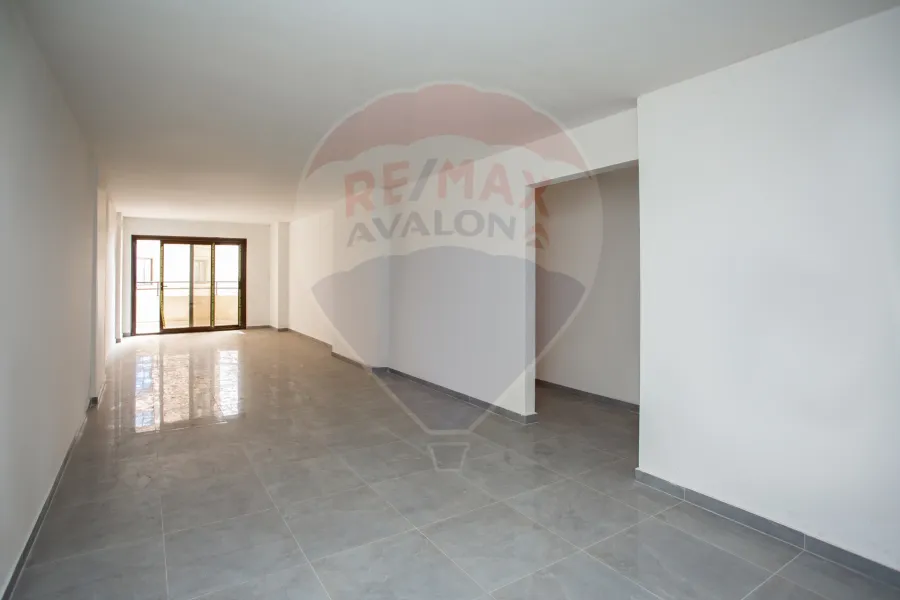 شقة للبيع 190 م سموحة  ( كومباوند فالوري انطونيادس )