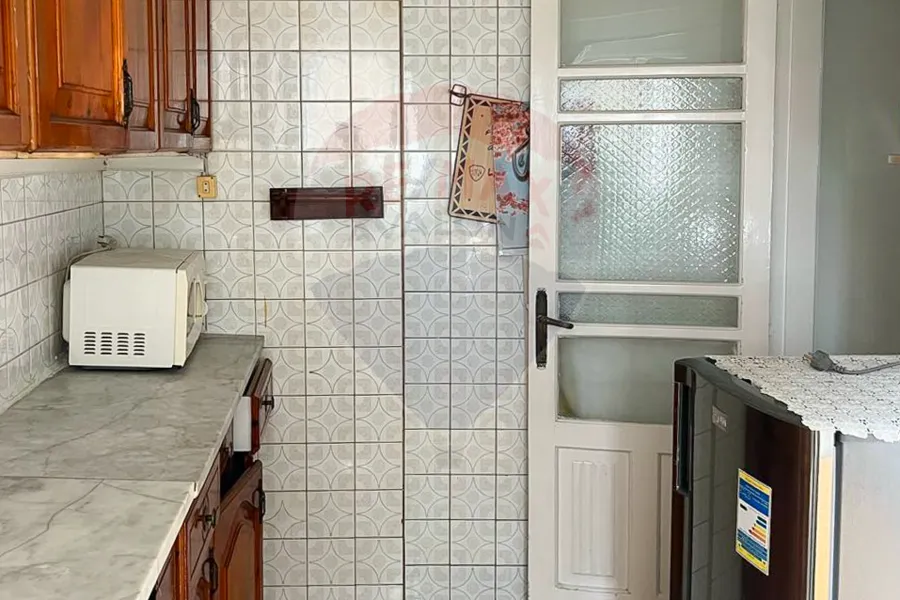 شقة للبيع 160م سبورتنج ترام (ش عمر لطفي)